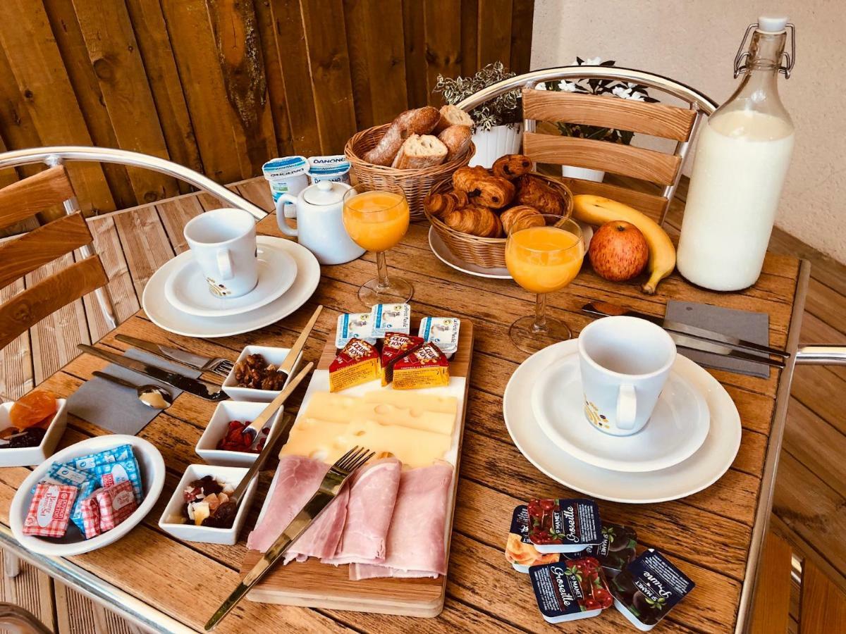 Hotel Du Lac D'Arjuzanx Екстериор снимка