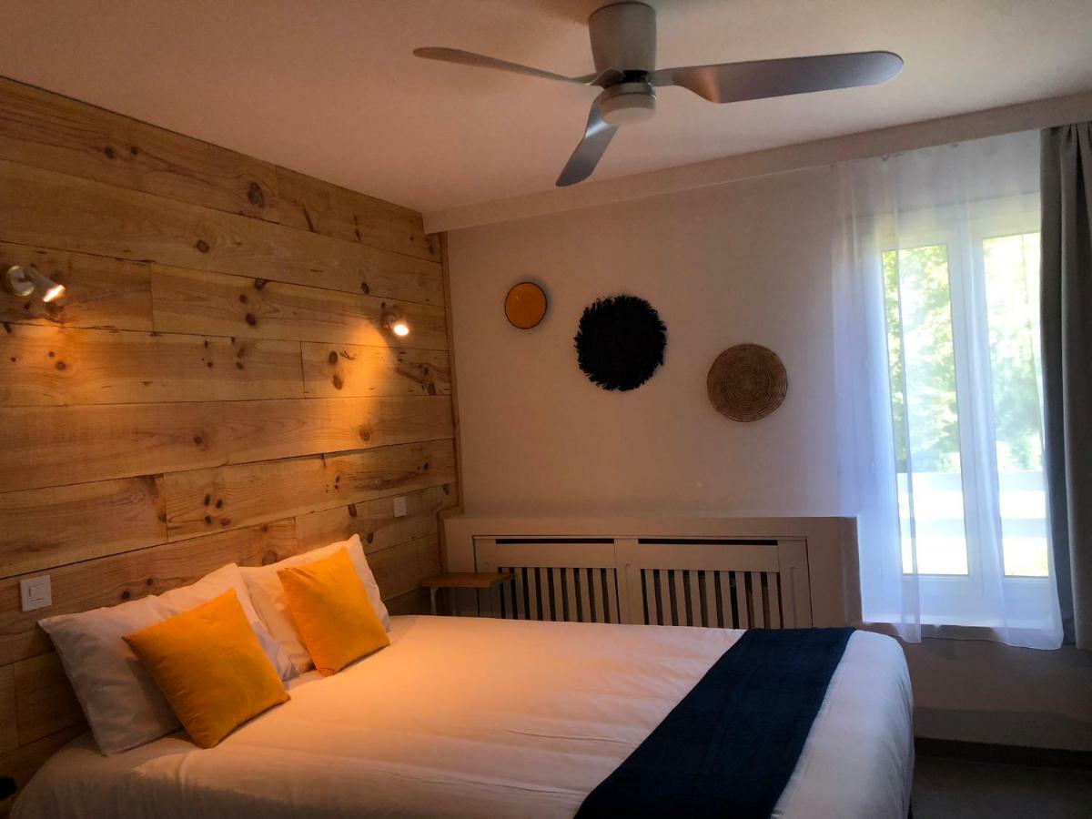 Hotel Du Lac D'Arjuzanx Екстериор снимка