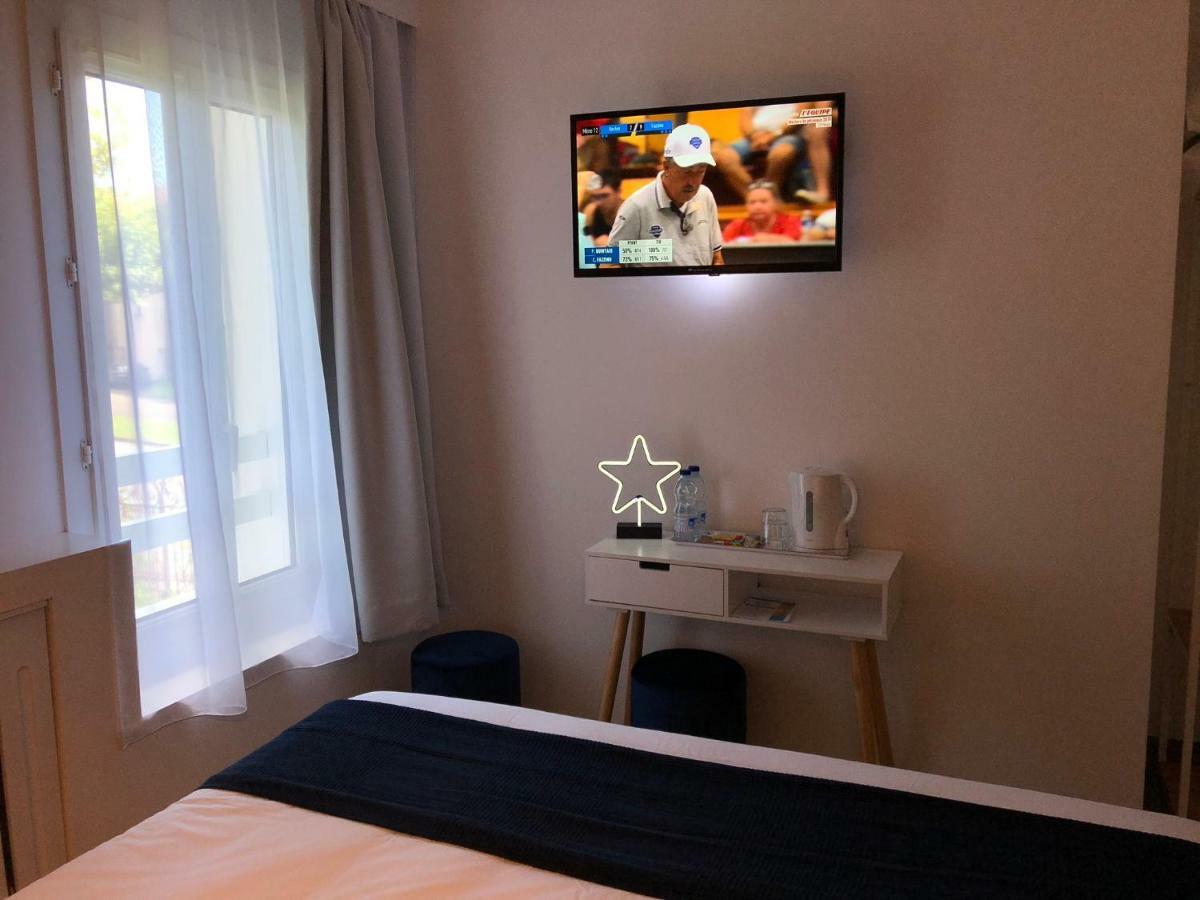 Hotel Du Lac D'Arjuzanx Екстериор снимка